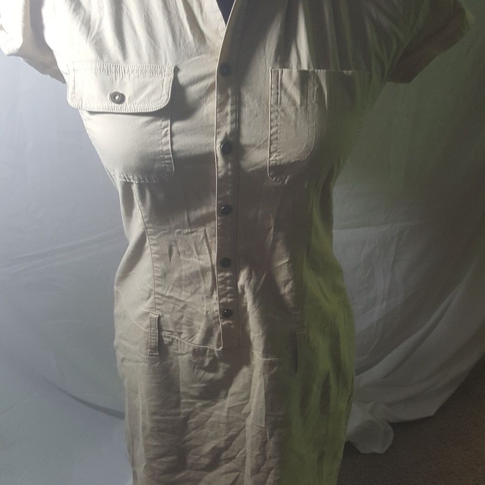 Cloth - Picture 3 of 4